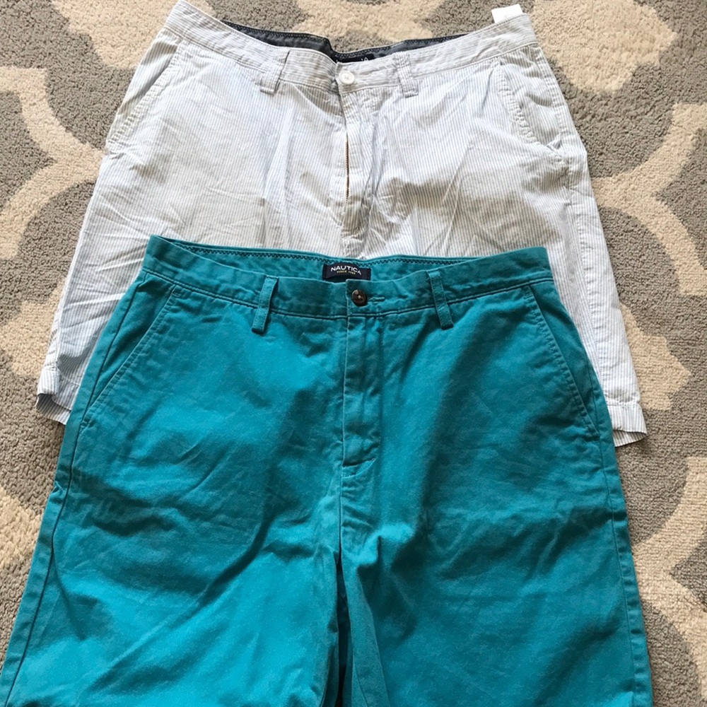 2 mens size 32 Nautica shorts